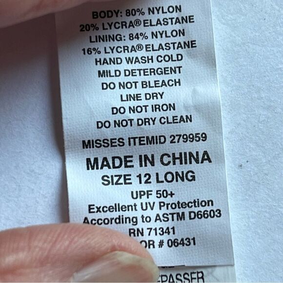 L.L. Bean Women's Sun Blocking One Piece Tank Swim Suit Blue/Wht Print 12 Long - Picture 6 of 13